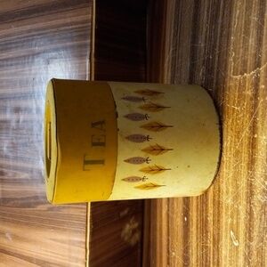 Vintage mcm shabby chic farmhouse harvest gold tin tea canister